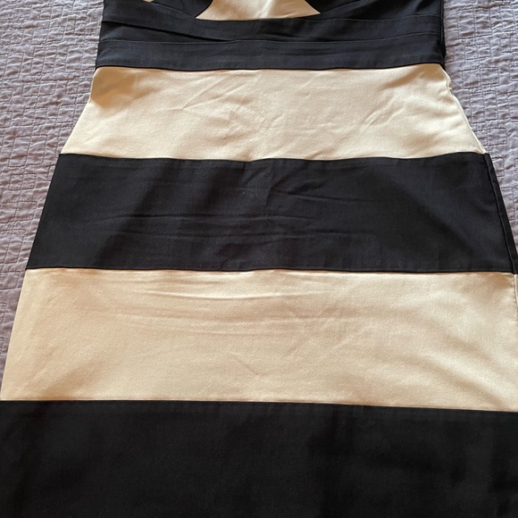 Le château Dress black and cream - Picture 2 of 8